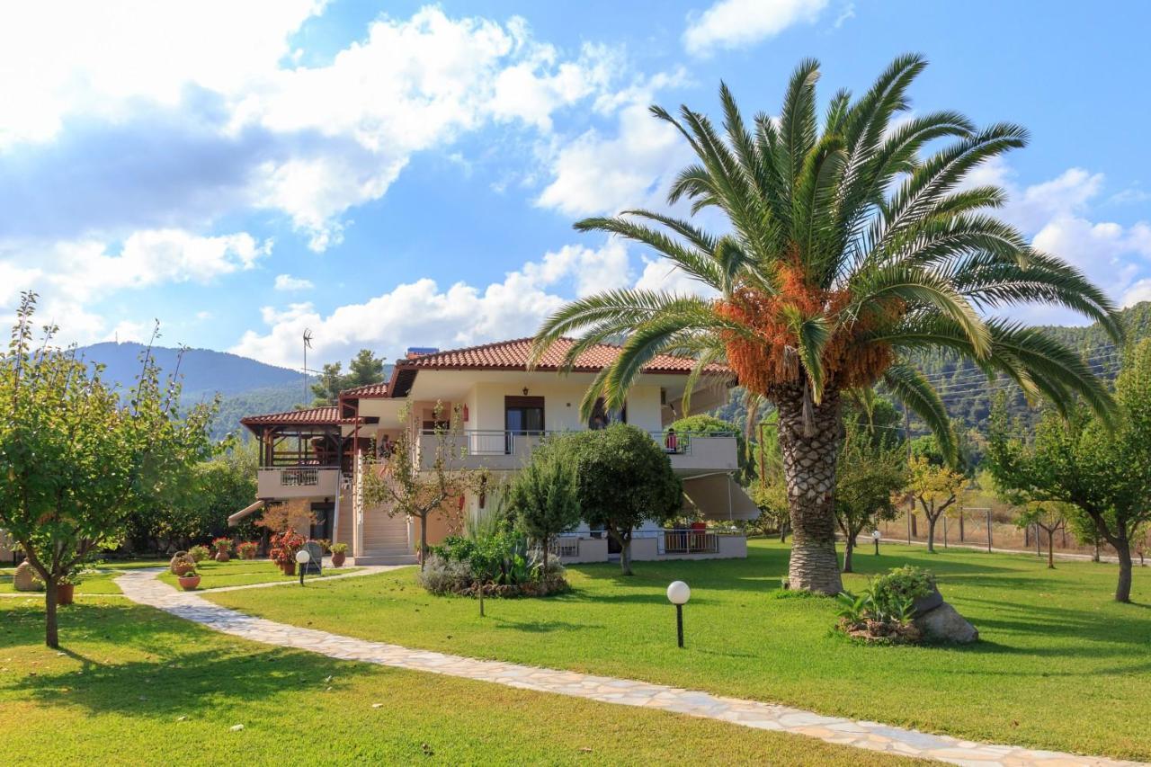 Maria - Pavlos Studios And Apartments Vourvourou Exterior foto