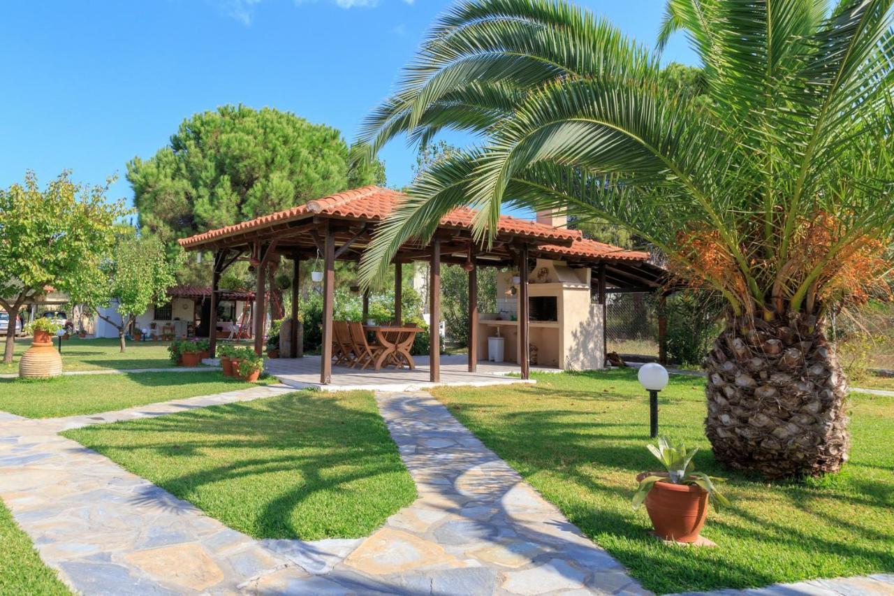 Maria - Pavlos Studios And Apartments Vourvourou Exterior foto