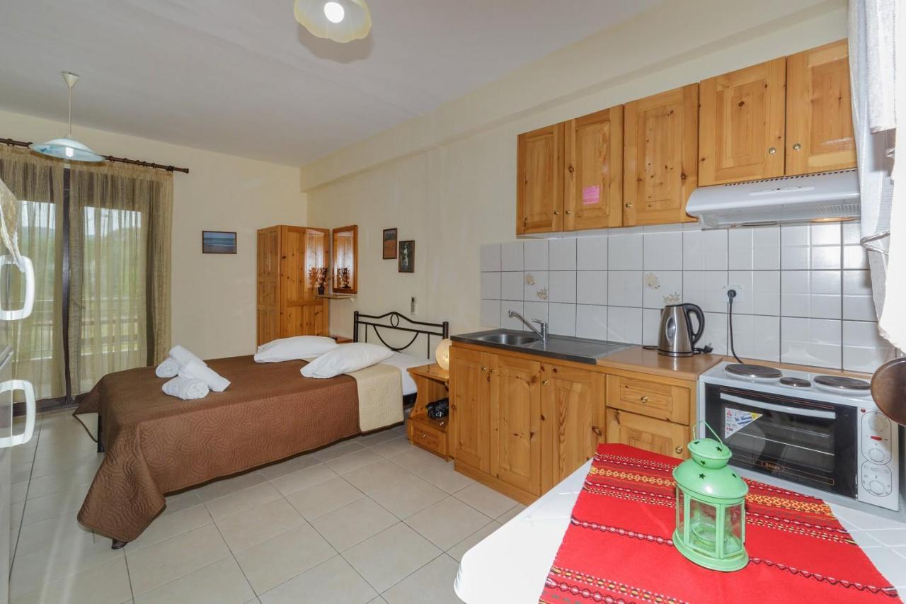 Maria - Pavlos Studios And Apartments Vourvourou Cameră foto